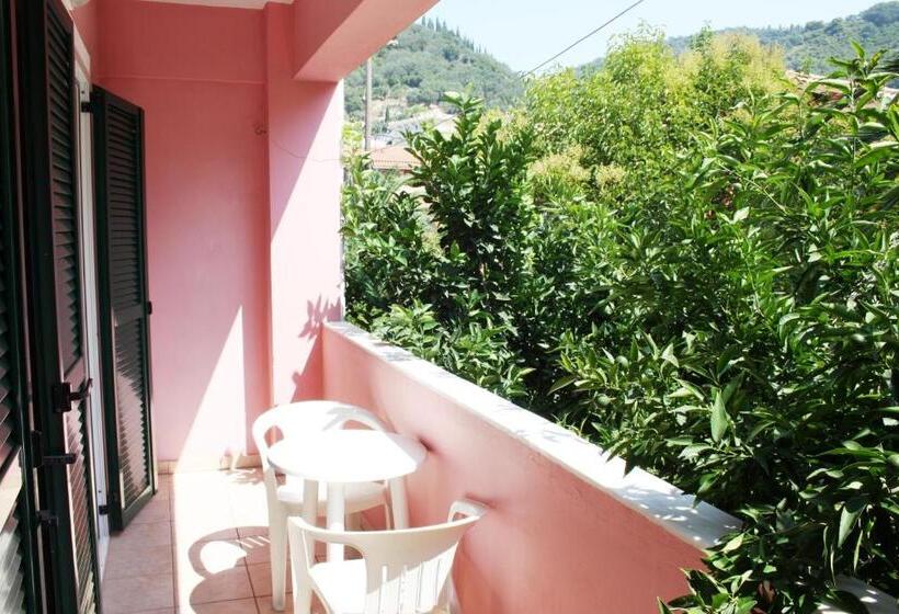 דירת חדר, Villa Rebecca