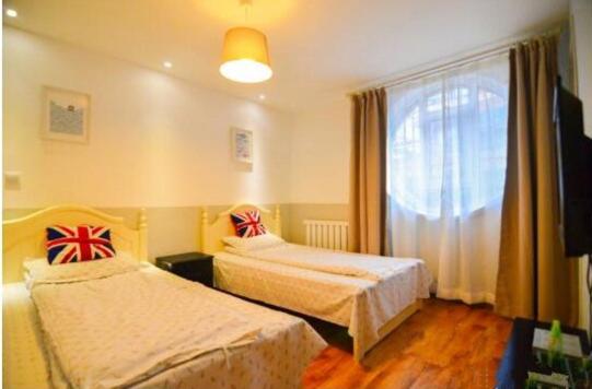 חדר סטנדרט, Buzz Lightyear Youth Hostel