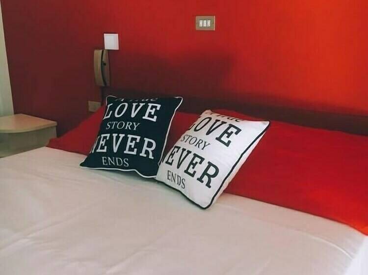 スタンダードルーム, Altro