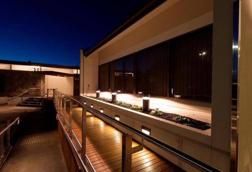 إستوديو قياسى, Bridges Villas Barooga