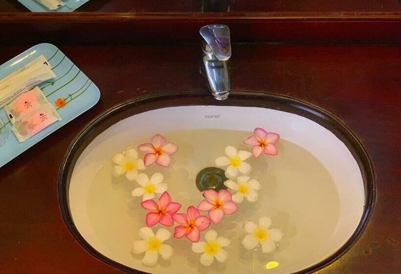 اتاق سوپریور, Champey Villa