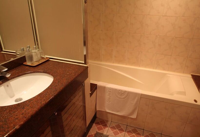 חדר דלוקס, Diamond