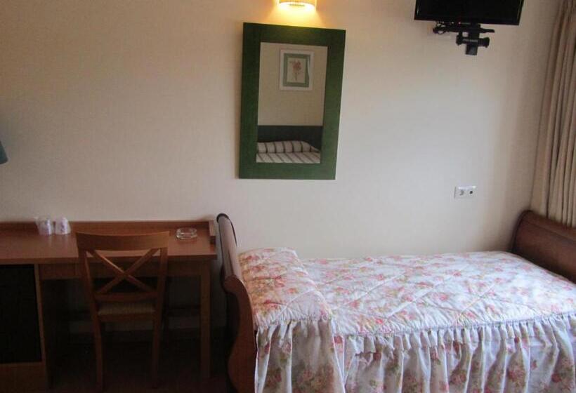 חדר סטנדרט, Galayos