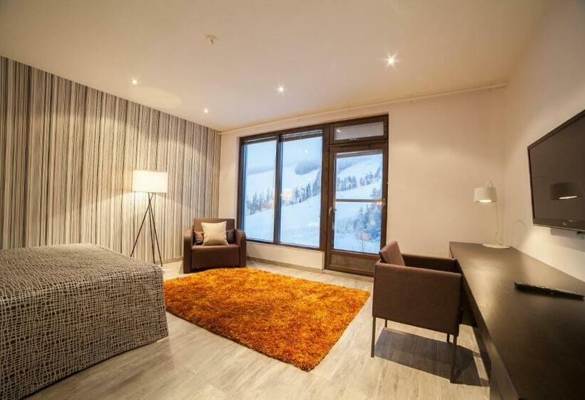 غرفة ديلوكس مطلة على الجبل, Li Suomutunturi