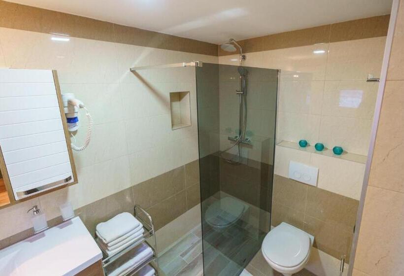 آپارتمان 3 خوابه, Pansion Rose