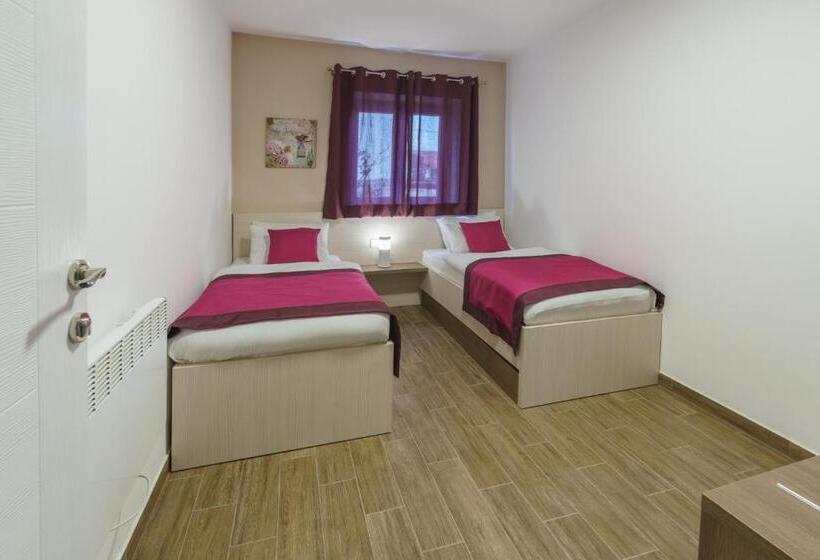 آپارتمان 3 خوابه, Pansion Rose