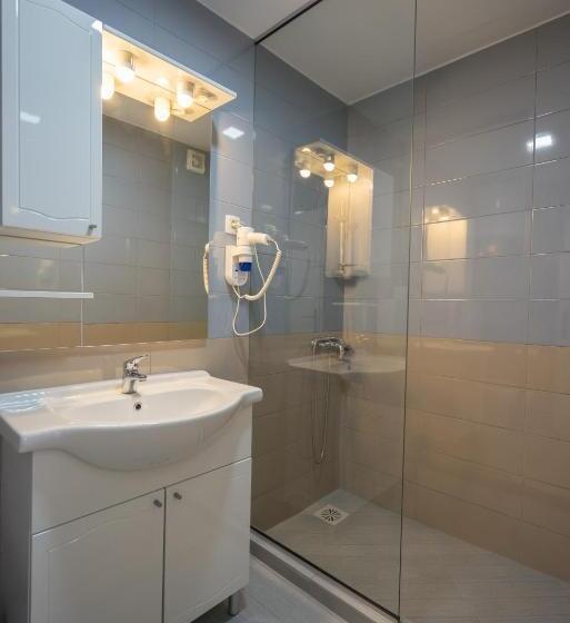 آپارتمان داخلی 2 خوابه, Pansion Rose