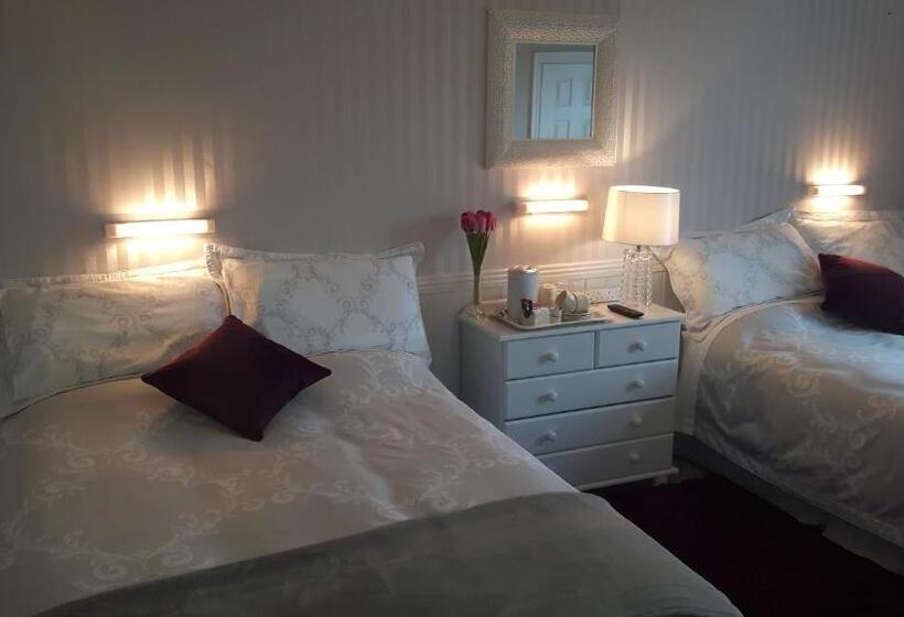 חדר משפחתי, Shannonside House N37hf67