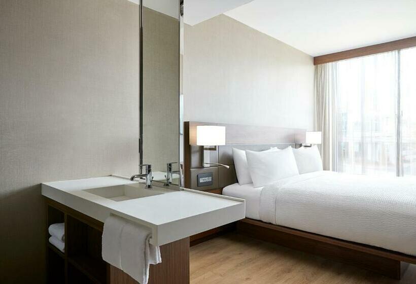 חדר סטנדרט עם מיטת קינג, Ac Hotel By Marriott Raleigh North Hills