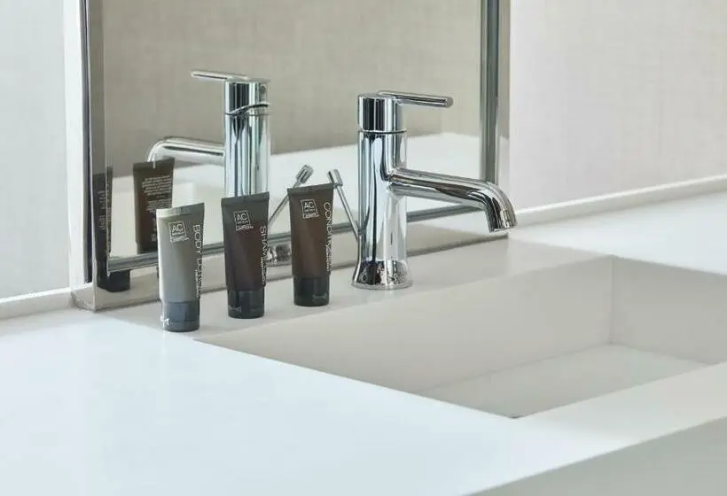 Superior-huone King-vuode, Ac Hotel By Marriott Raleigh North Hills