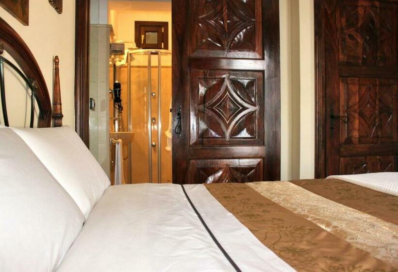 اتاق استاندارد, Suite Comares