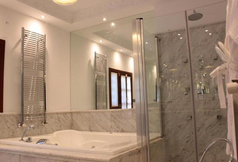 Chambre Standard avec Vues, Suite Comares