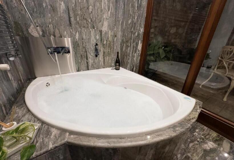 Chambre Deluxe avec Hidromassage, Suite Comares