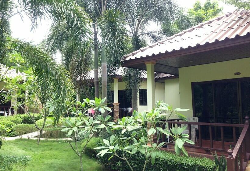 بانگلوی سوپریور, Koh Chang Bailan Beach Resort