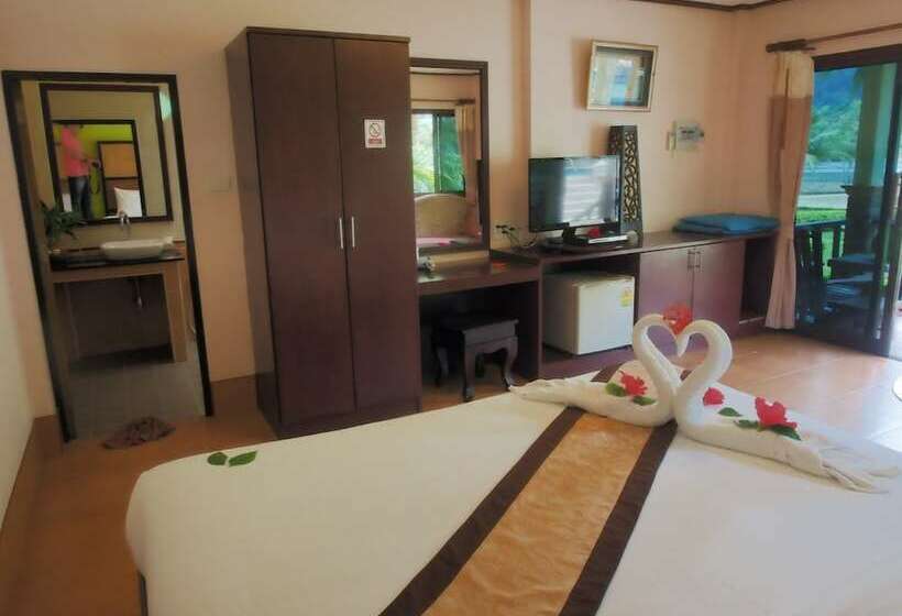 スーペリアーバンガロー, Koh Chang Bailan Beach Resort