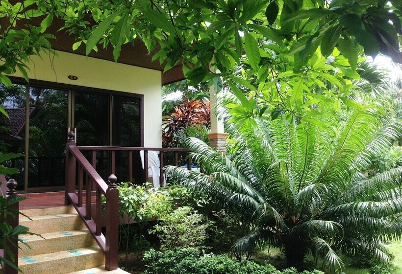 スーペリアーバンガロー, Koh Chang Bailan Beach Resort