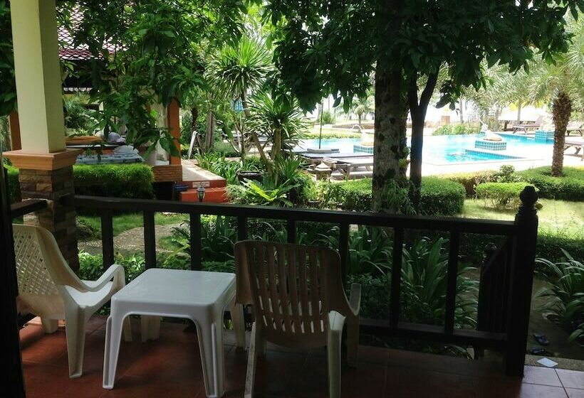 بانگلوی سوپریور, Koh Chang Bailan Beach Resort
