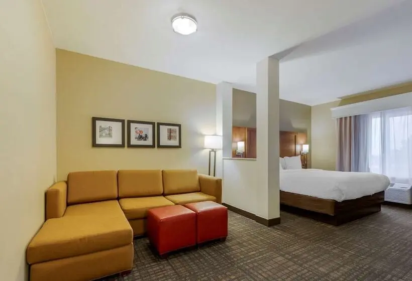 スイート, Comfort Suites Loveland