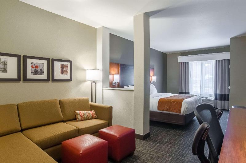 스위트, Comfort Suites Loveland