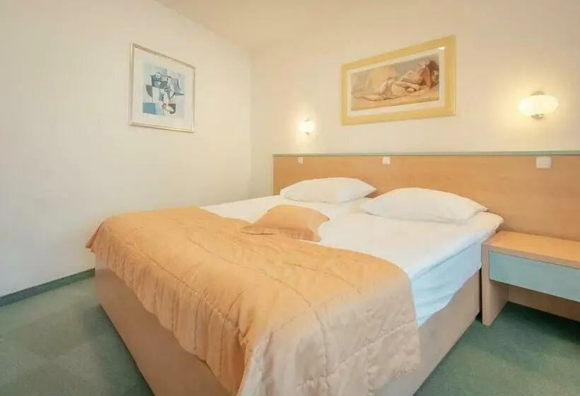اتاق خانوادگی, Garni Hotel Miklič