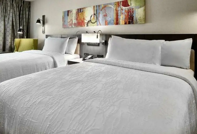 スタンダードルーム, Hilton Garden Inn Roslyn