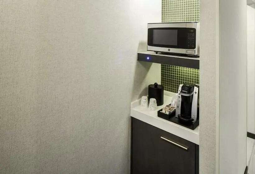 スタンダードルーム, Hilton Garden Inn Roslyn