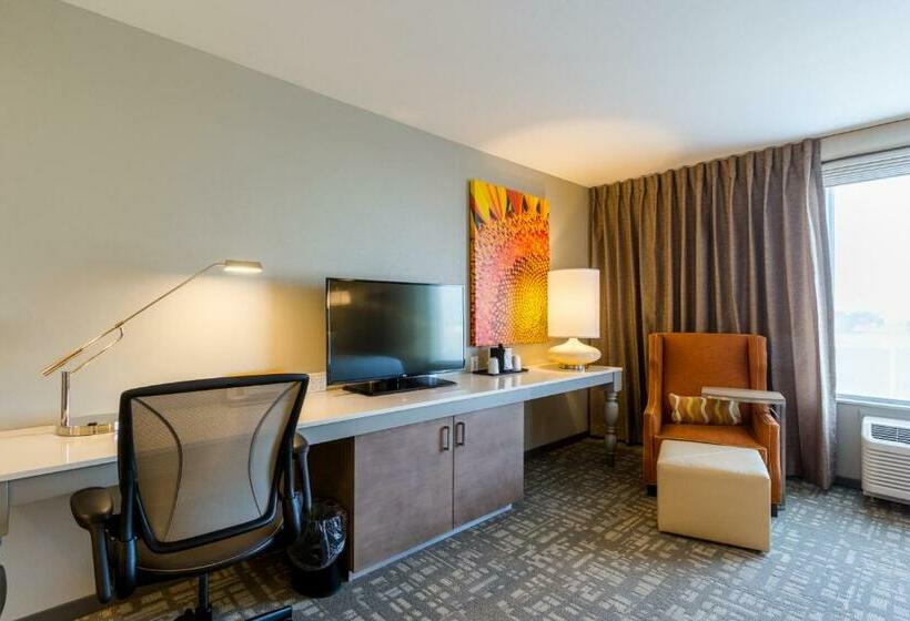 Стандартный Номер Кровать Кинг, Hilton Garden Inn Salina