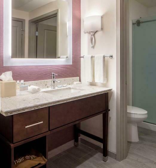 발코니가 있는 스위트, Homewood Suites By Hilton New Orleans French Quarter