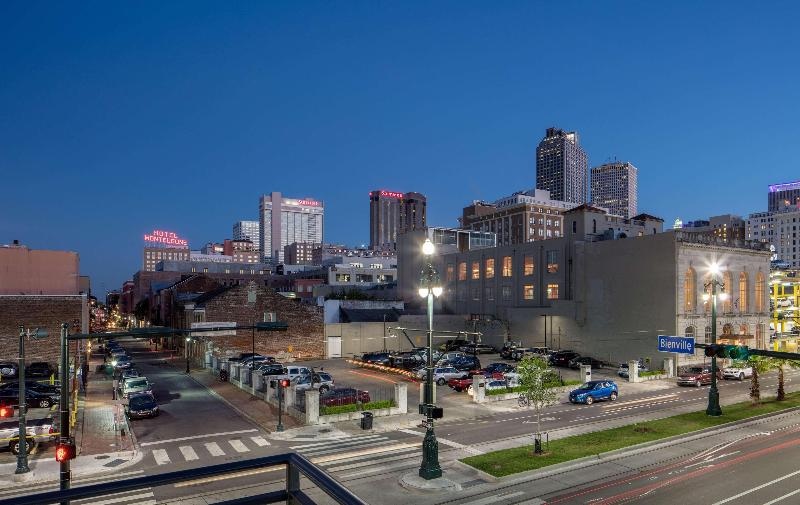 带阳台套房, Homewood Suites By Hilton New Orleans French Quarter