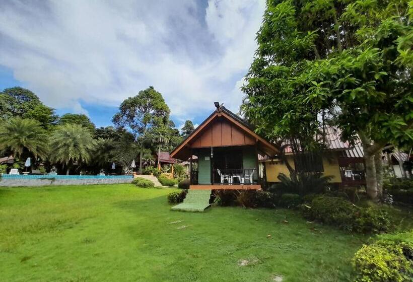 بانگلوی استاندارد با چشم‌انداز دریا, Koh Chang Bailan Beach Resort