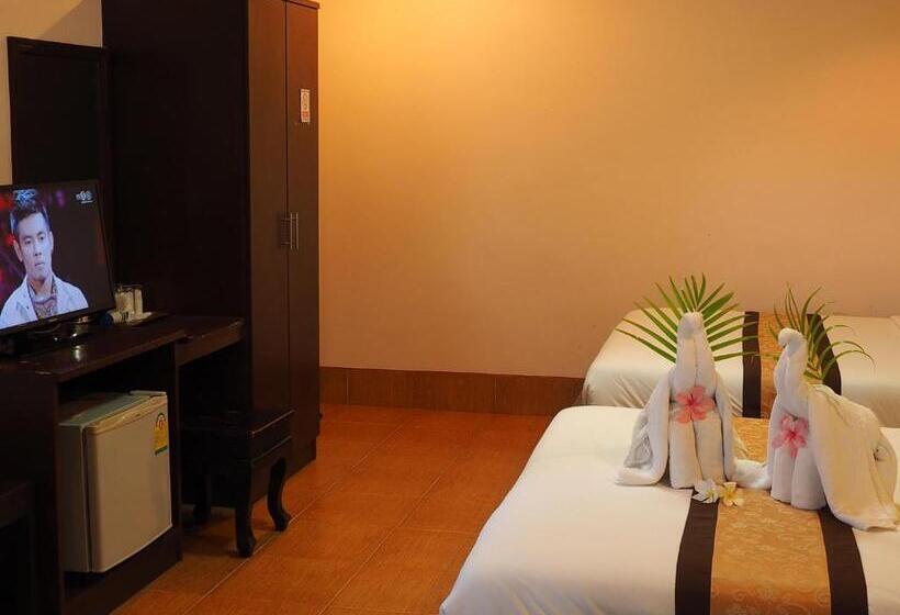 بنگله خانوادگی, Koh Chang Bailan Beach Resort