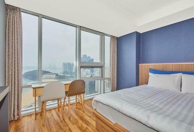 اتاق لوکس با چشم‌انداز دریا, Kolon Seacloud