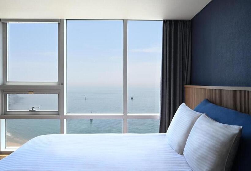 سوییت جونیور با چشم‌انداز دریا, Kolon Seacloud