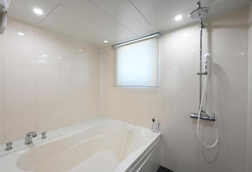 سوئیت رویال, Kolon Seacloud