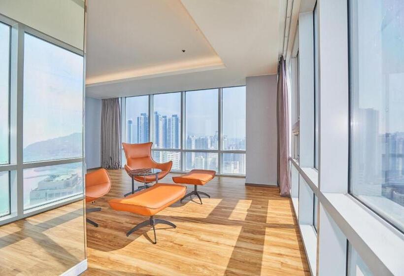 سوئیت رویال, Kolon Seacloud