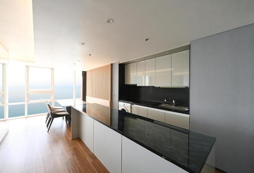 سوئیت رویال, Kolon Seacloud