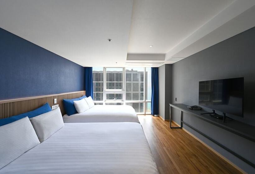 اتاق لوکس با چشم‌انداز دریا, Kolon Seacloud