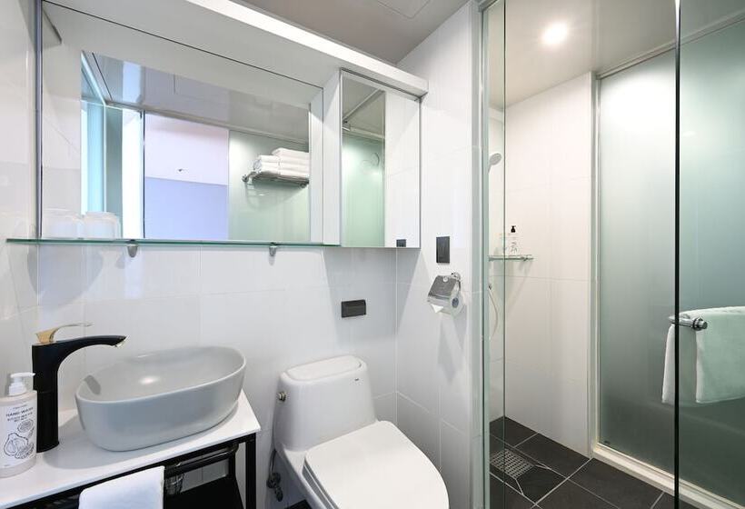 اتاق لوکس با چشم‌انداز دریا, Kolon Seacloud