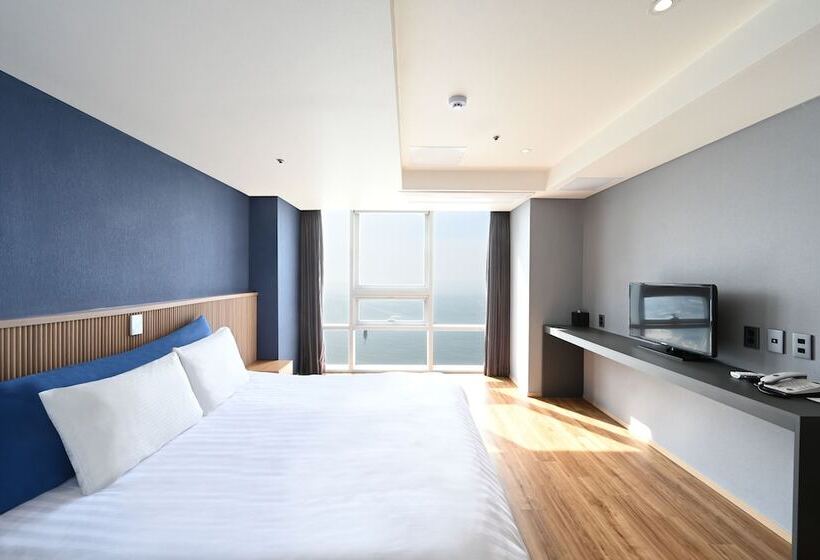 اتاق لوکس با چشم‌انداز دریا, Kolon Seacloud