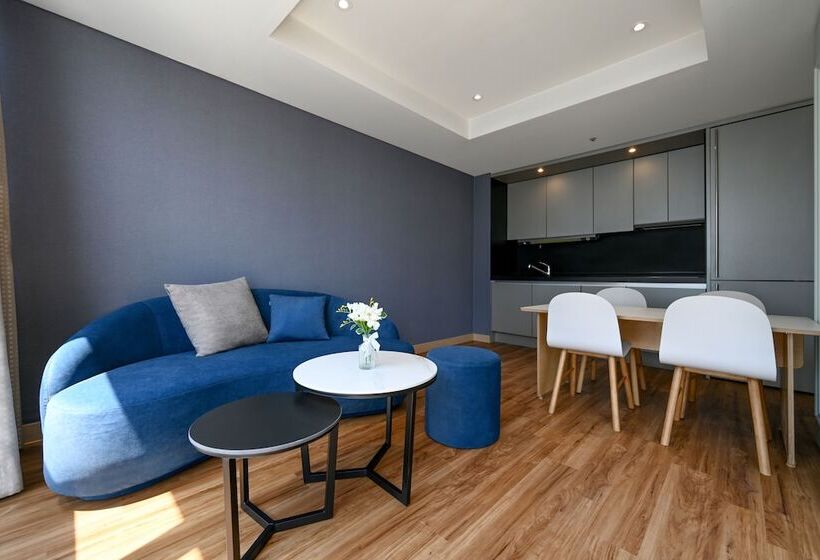 سوییت اجرایی, Kolon Seacloud