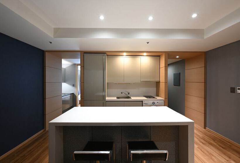 سوییت جونیور, Kolon Seacloud