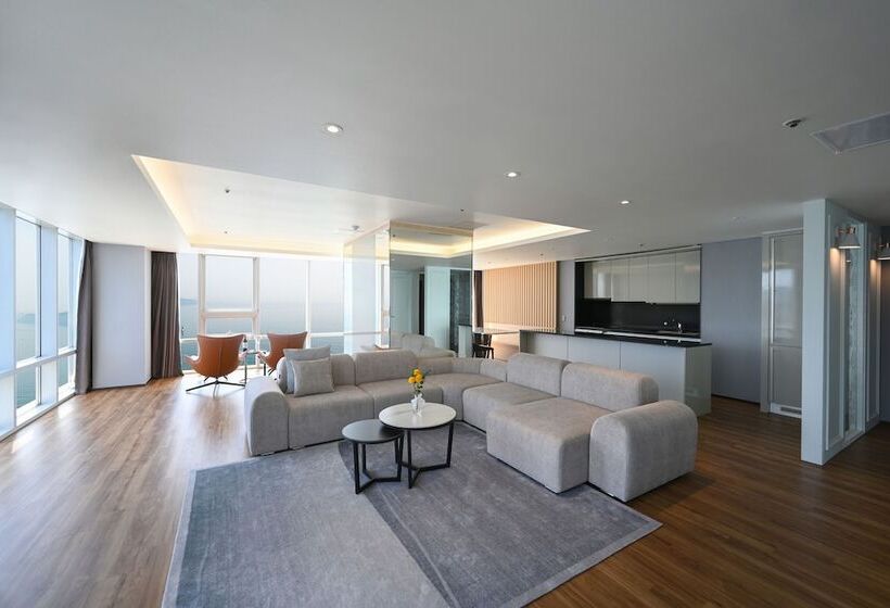 سوئیت رویال, Kolon Seacloud