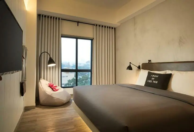 Chambre Standard Lit Queen Size, Moxy Bandung