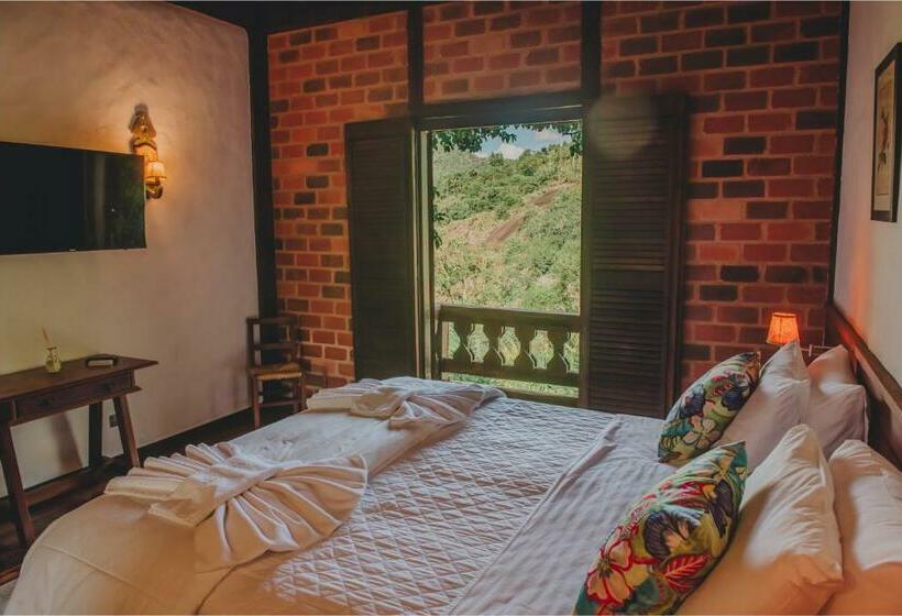 デラックスルーム, Pousada Pedra Azul