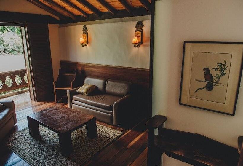 スイート, Pousada Pedra Azul