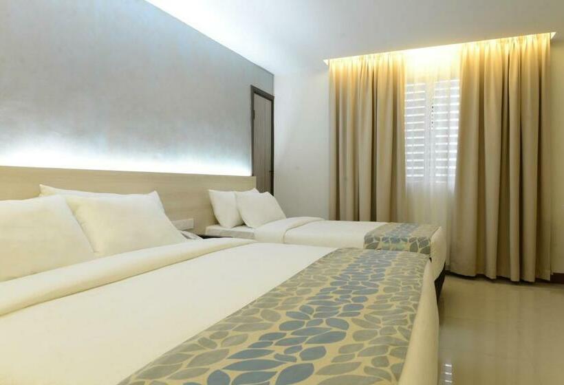 غرفة قياسية ثلاثية, Samudra Hotel Kuching