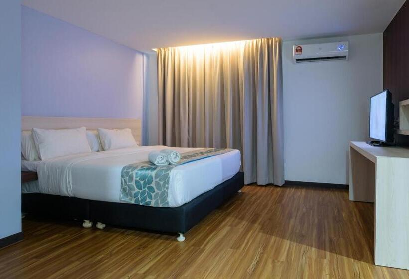 جناح, Samudra Hotel Kuching