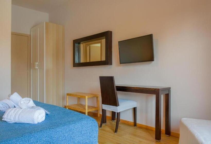 اتاق سوپریور با چشمانداز استخر, Monastiri Guesthouse