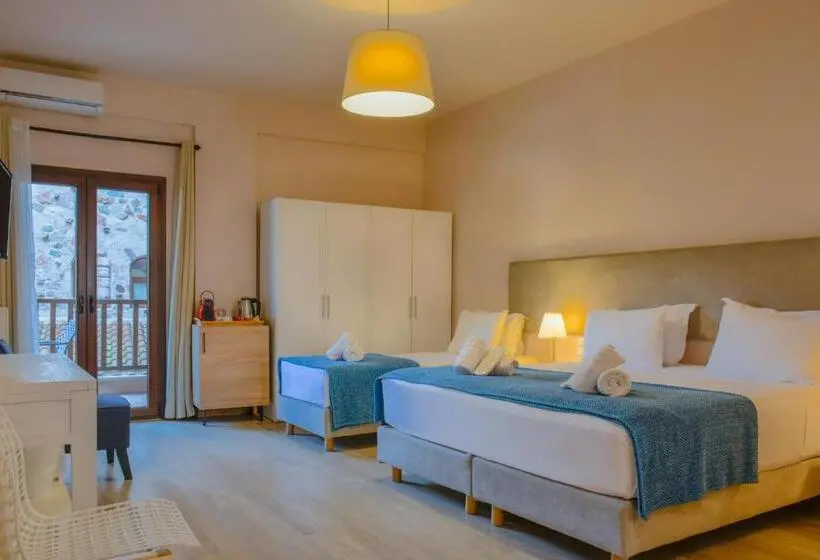 スーペリアトリプルルーム, Monastiri Guesthouse