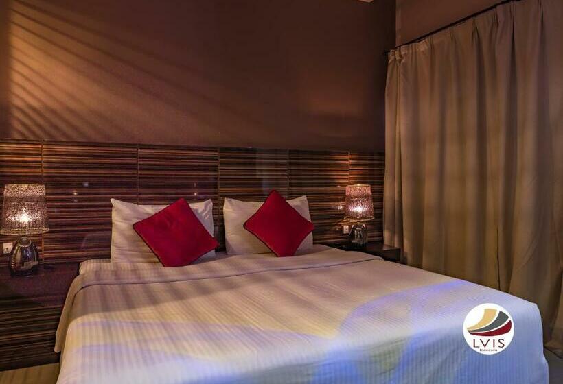 اتاق لوکس, Lvis Blancura